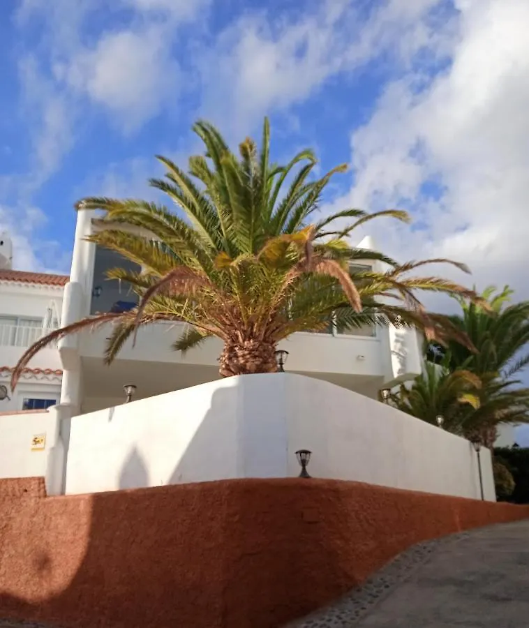 شقة White Sand, Huge Terrace, Fast Wi-Fi, Netflix